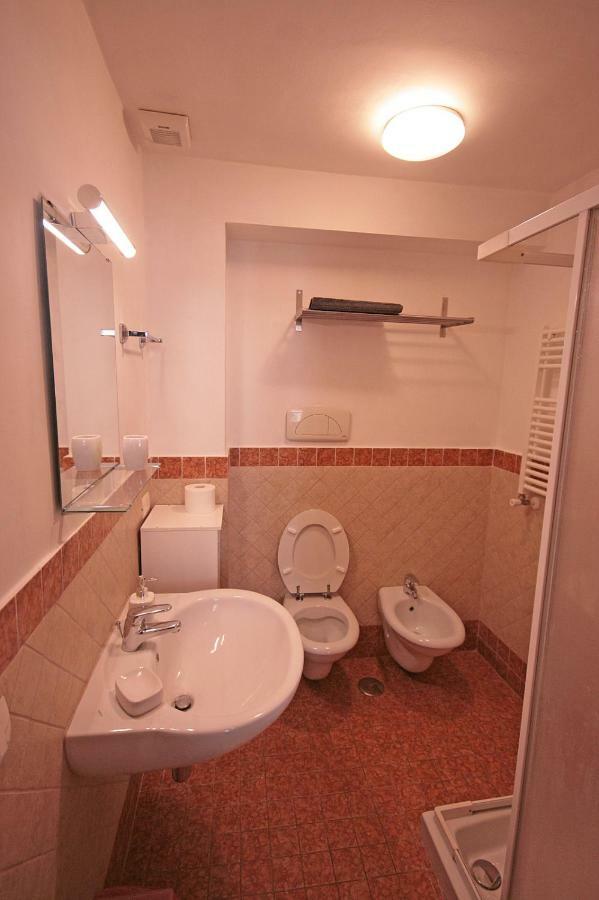 Trastevere 3 Bedrooms Appartement *