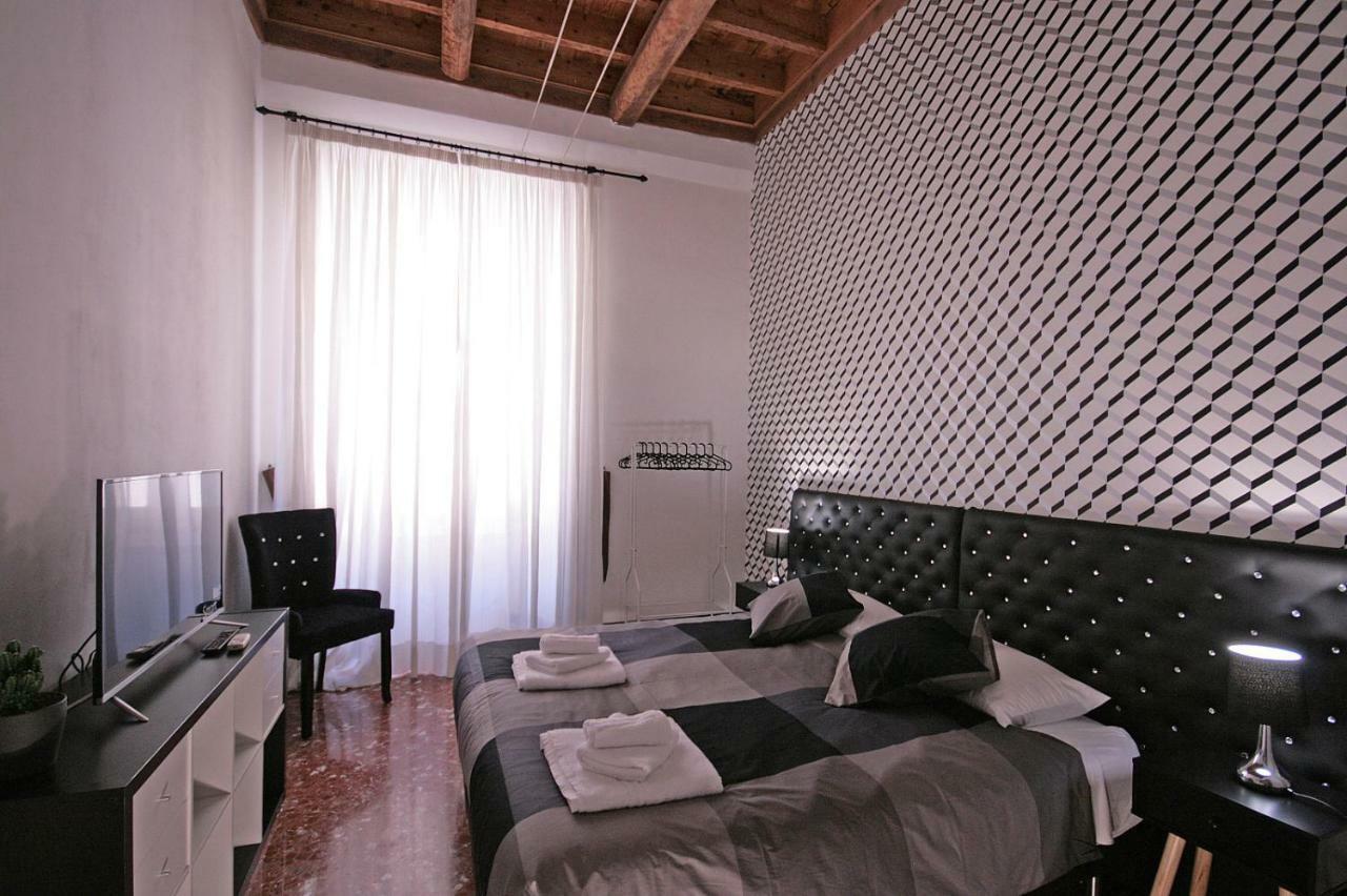 Trastevere 3 Bedrooms Appartement